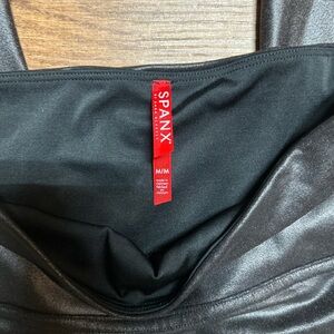 SPANX Faux Leather leggings size medium
